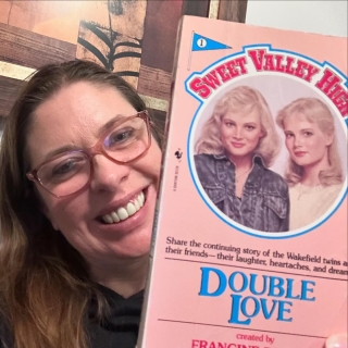 Searched out my old Sweet Valley High books today. I owe an unknown debt to Francine Pascal, who died a few days ago aged 92. In middle school my best friend and I used to devour these books and then decided to write our own, featuring ourselves and our classmates, who for a short time would gather with us in the playground during breaks to listen to the latest instalment (not sure if they wanted to or if we coerced them, but anyway!). It was early inspiration to write that has lasted a lifetime. Thank you Francine!
#sweetvalleyhigh #francinepascal